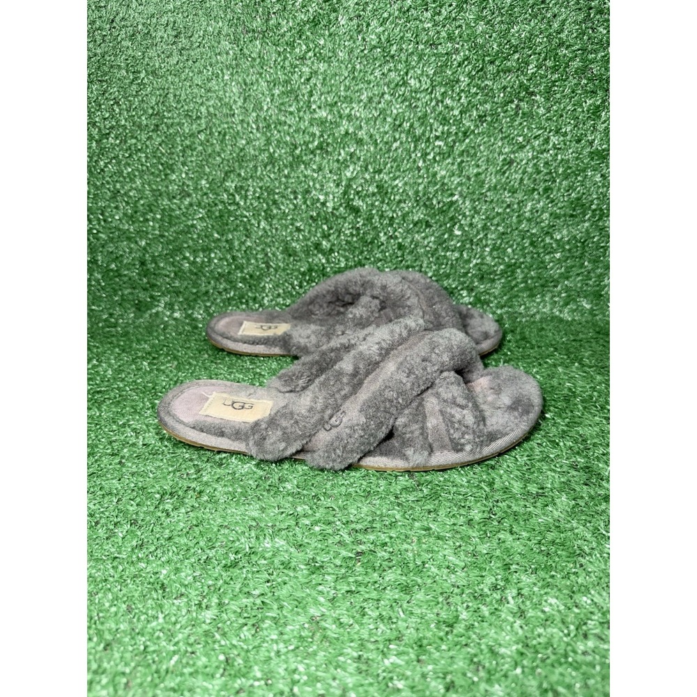 UGG Scuffita Womens Size 8 Grey Genuine Shearling Slide Slip On‎ Comfort Slipper